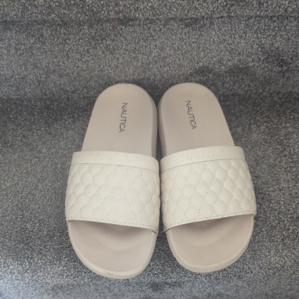 Nautica Women's Quilted Cream Sandals